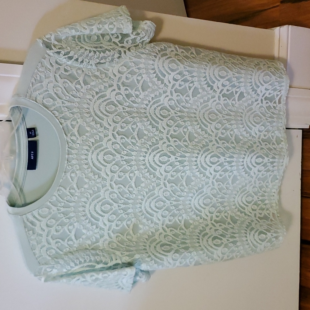 DONATING SOON NWOT Apt 9 Lace Top